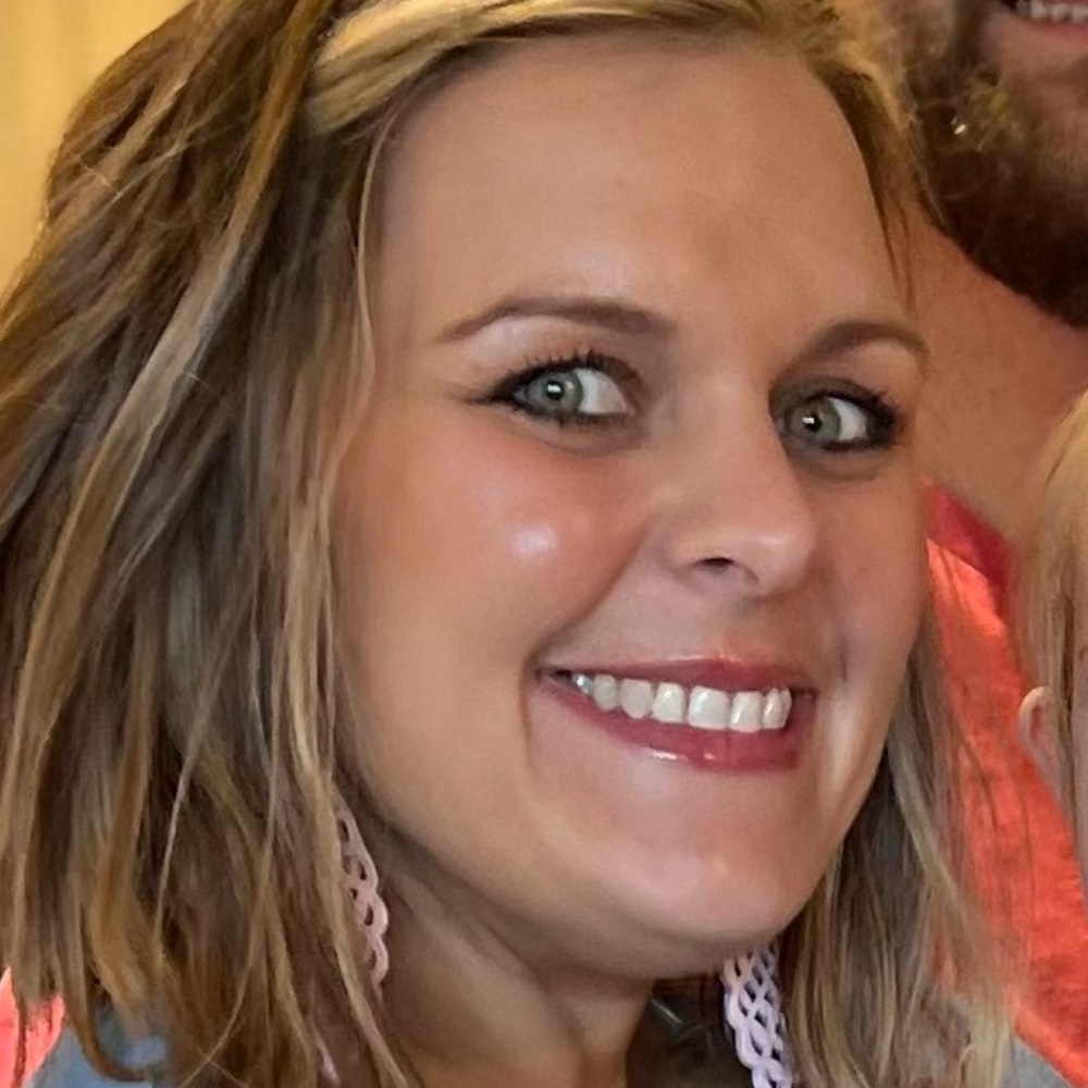 Meet your Posher, Tiffany